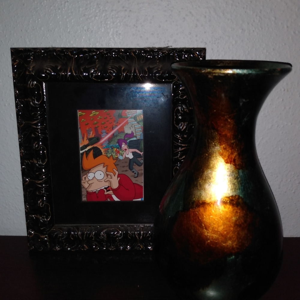 Vase Decor - Picture 3 of 4